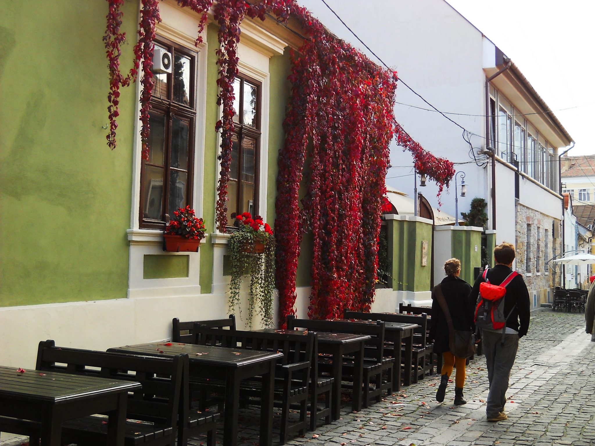 Cobbled streets and great cafes in the old town centre - A complete travel guide to Cluj-Napoca