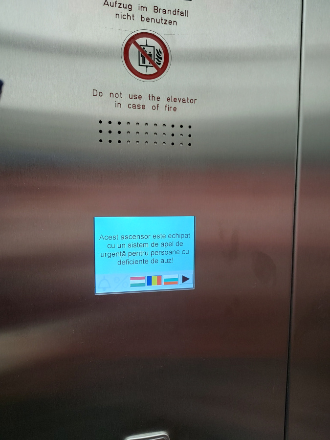 A nice surprise: help in Romanian (and many other languages) inside the elevator 