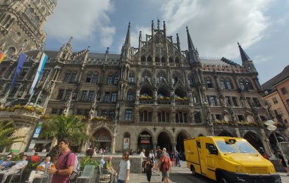 Discover the New Town Hall in Munich: Attractions, History, and Visiting Tips for Neues Rathaus